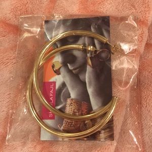 Shiela hoops (shiny gold)